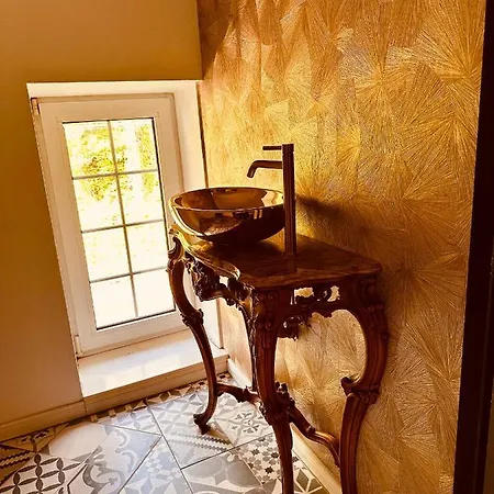 Ferienwohnung Honeymoon Deluxe Wellness Mit Sauna Auf Schloss Falkenhorst Kleinblittersdorf Exterior photo