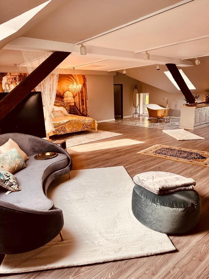 Honeymoon Deluxe Wellness Mit Sauna Auf Schloss Falkenhorst *