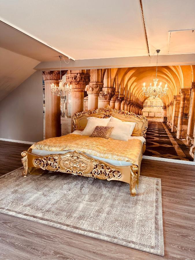 Honeymoon Deluxe Wellness Mit Sauna Auf Schloss Falkenhorst * Kleinblittersdorf